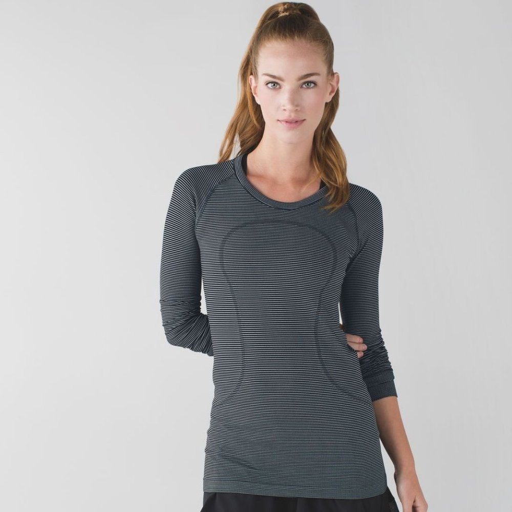 • Lululemon • Swiftly Tech Long Sleeve Crew Sz 2